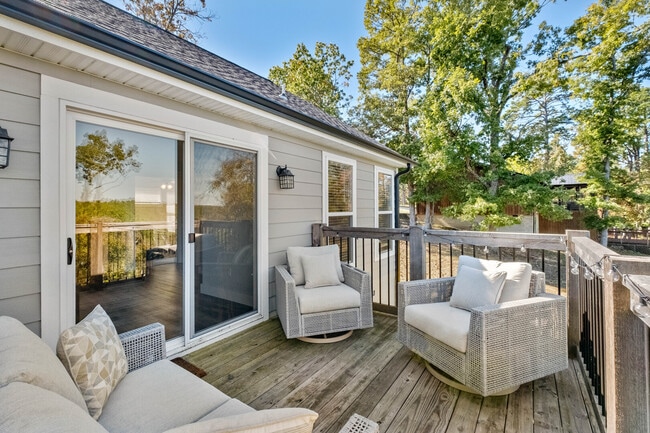 Building Photo - 17660 Timberlake Trail