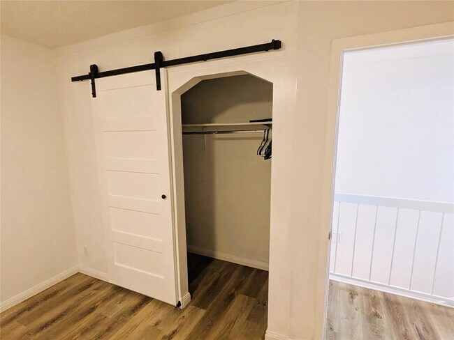 Building Photo - 8901 Trone Cir