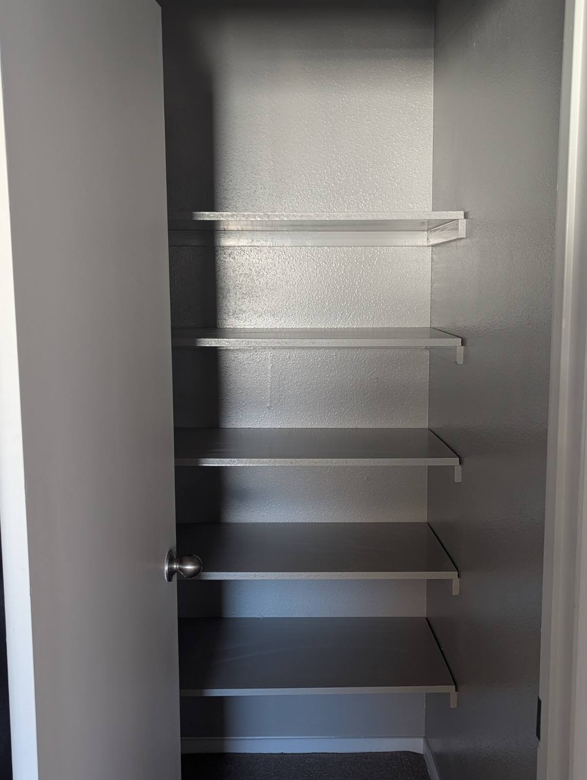 Building Photo - 1530 Chester Sq