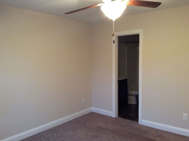 Building Photo - Townhome in Havelock