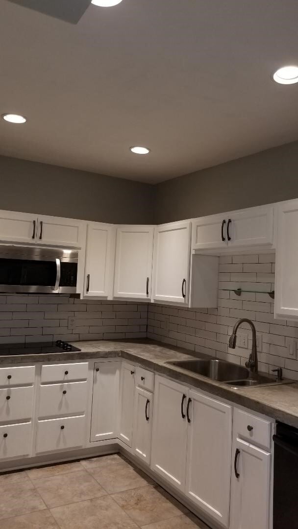 Building Photo - 2100 Tanglewilde St