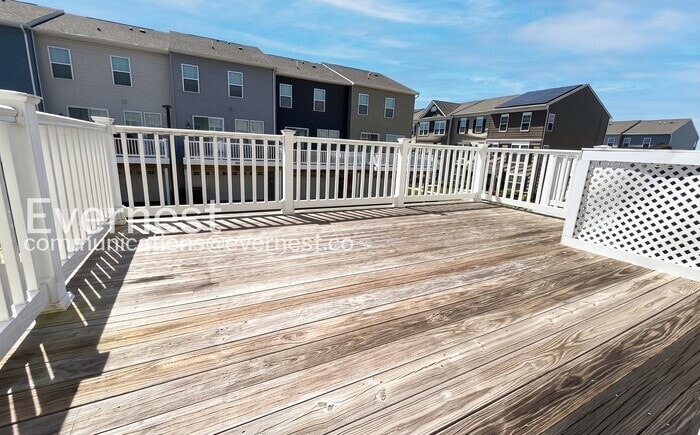 Building Photo - 1809 Noyack Ln