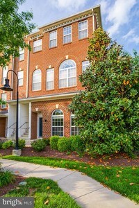 Building Photo - 15426 Rosemont Manor Dr