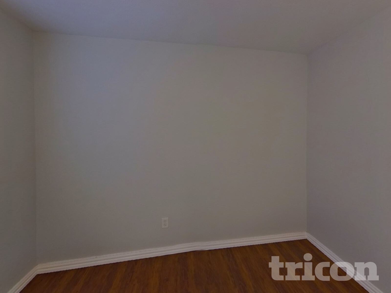 Building Photo - 126 Tharp St