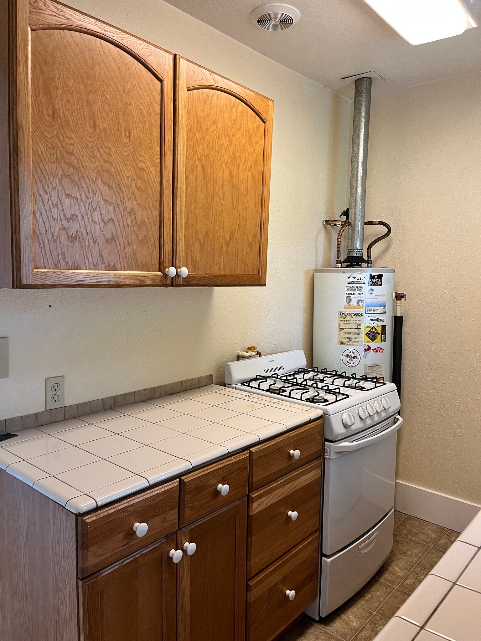 kitchen - 441 16th St SE