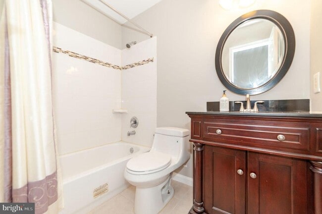 Building Photo - 14724 Stream Pond Dr