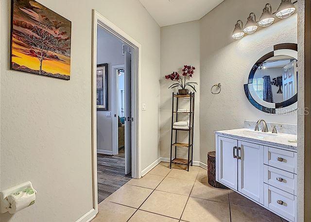 Building Photo - 4862 Cayview Ave