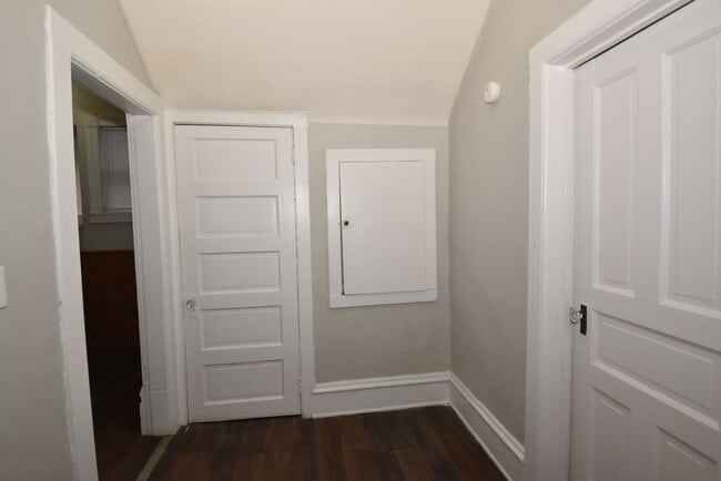 Building Photo - 510 S St Joseph St