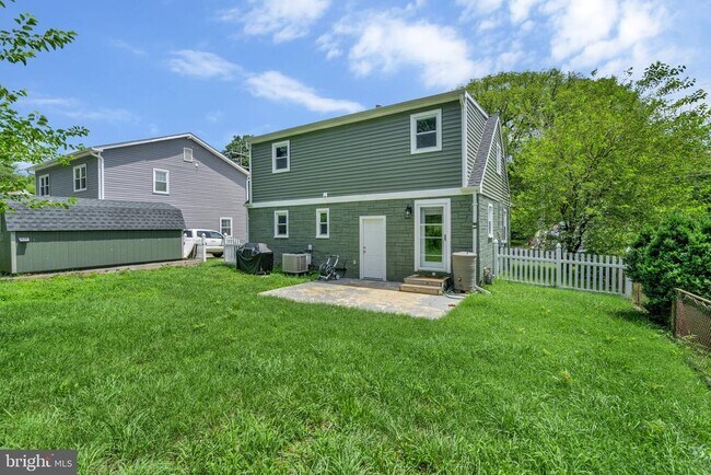 Building Photo - 6024 Rixey Dr