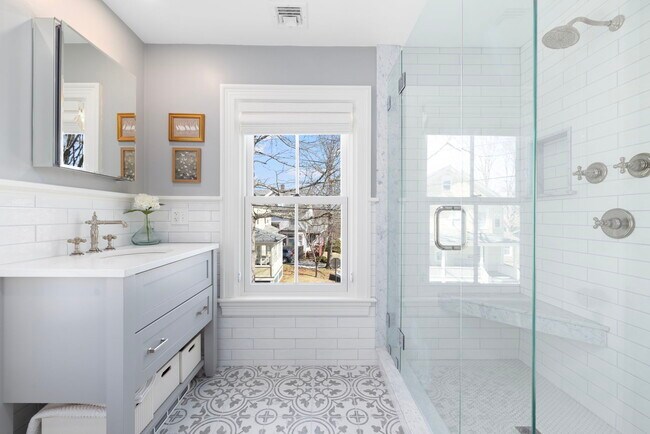 Building Photo - 89 Gibbs Ave