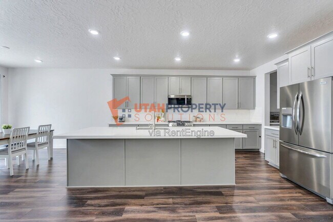 Building Photo - 213 W Prickly Pear Dr