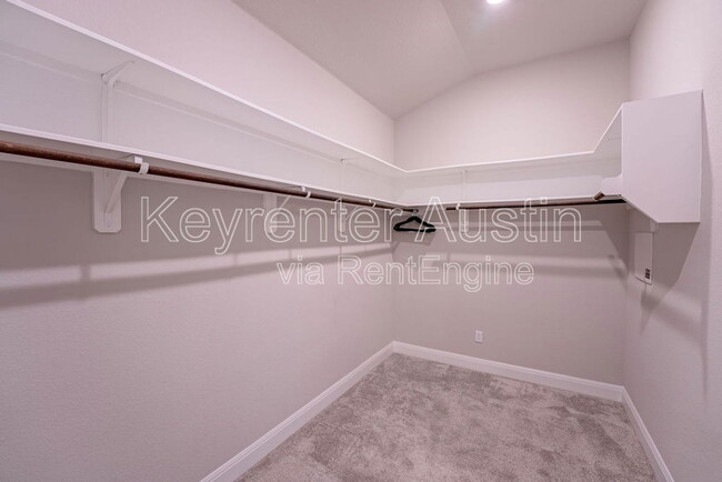 Building Photo - 1017 Coulee Dr