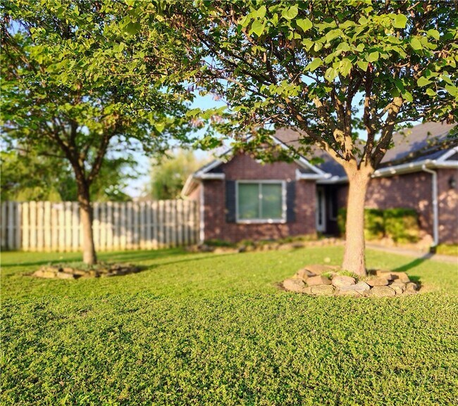 Building Photo - 311 Ketch Ct