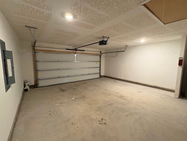 Building Photo - 3526 Sugar Maple Ln