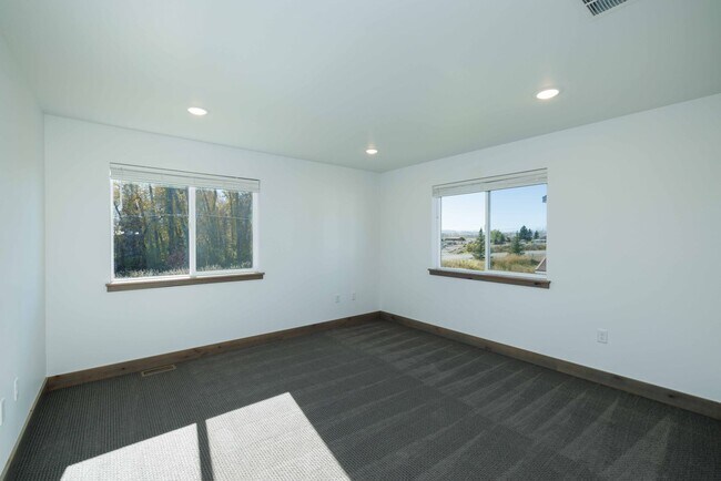 Building Photo - 36 Johnny Walker Ln