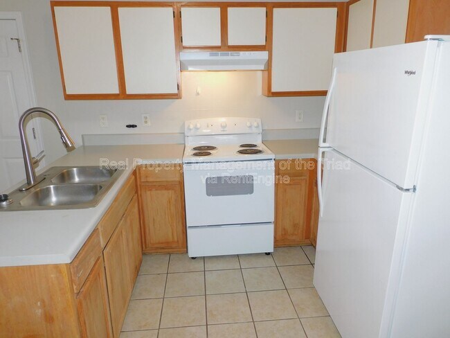 Building Photo - 3211 N O'Henry Blvd