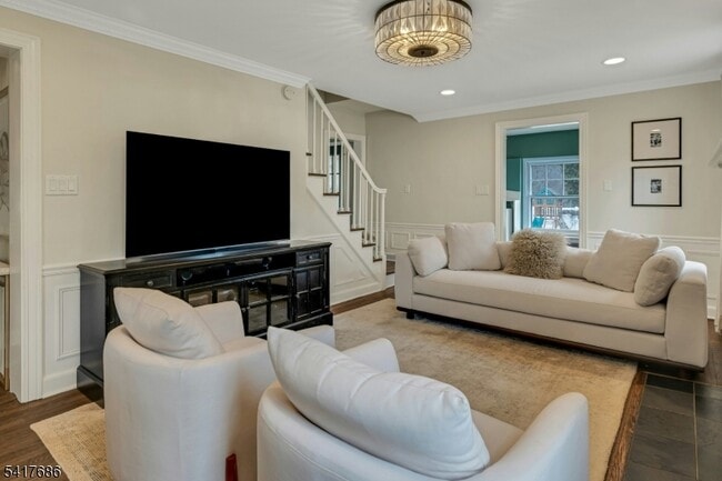 Building Photo - 21 Ridgedale Ave