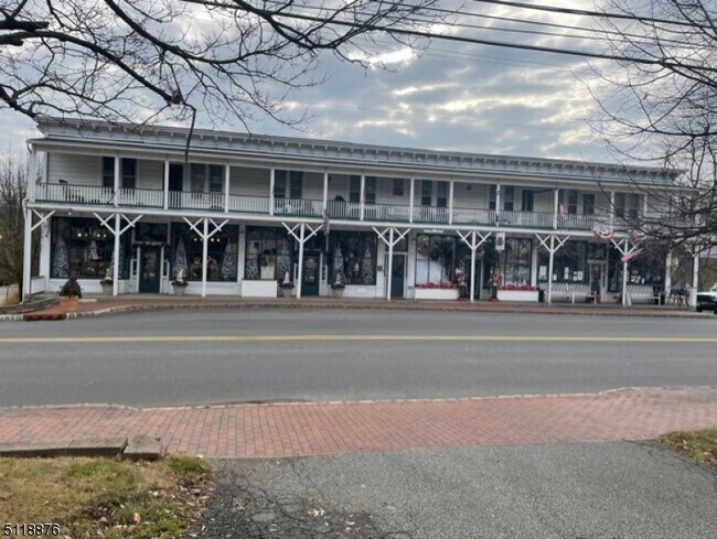 Building Photo - 28 Main St