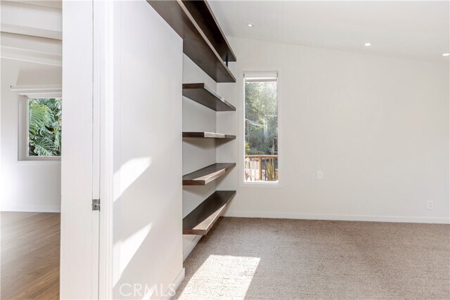 Building Photo - 2412 Canyon Oak Dr