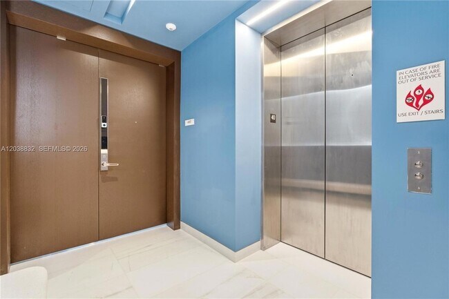 Building Photo - 300 Biscayne Blvd Way
