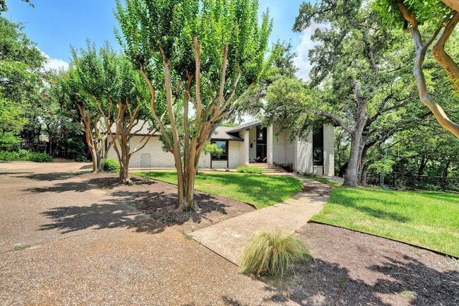Building Photo - 8701 S Path