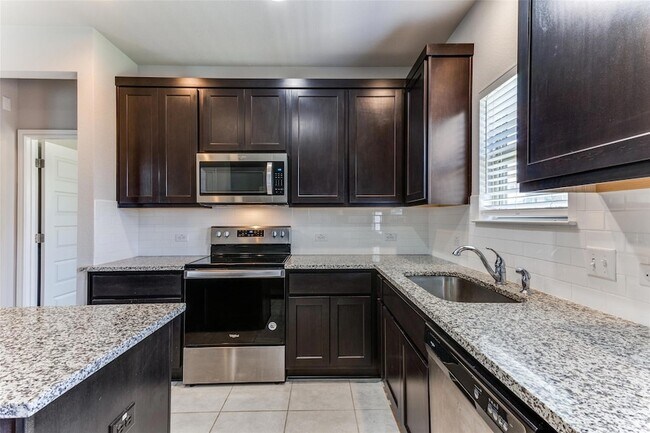 Building Photo - 341 Trellis Blvd