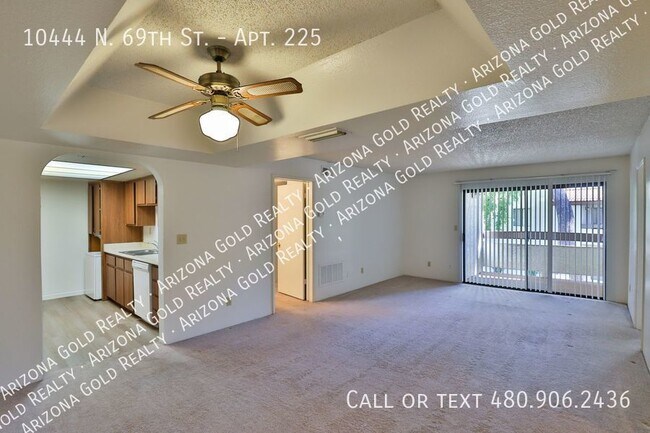 Building Photo - 10444 N 69th St