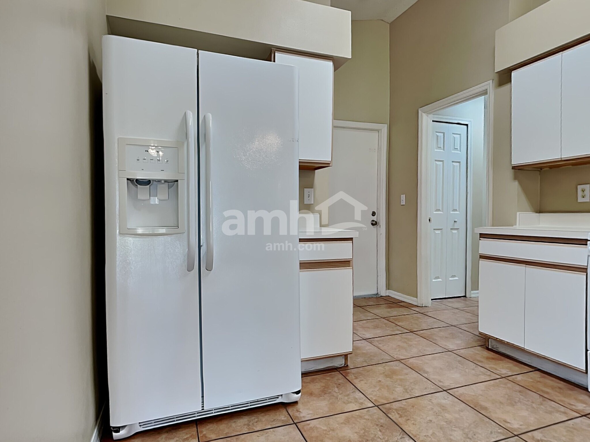 Building Photo - 4426 Country Hills Blvd