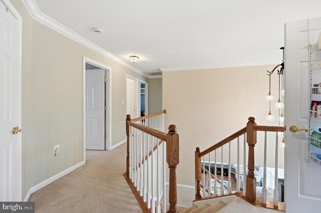 Building Photo - 753 Bonnie Ridge Dr NE