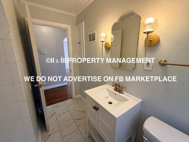 Building Photo - 5840 Floyd St