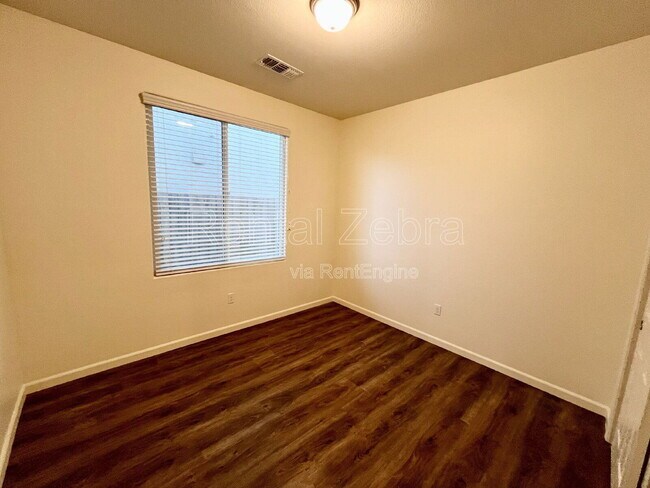 Building Photo - 4388 Bixby Way