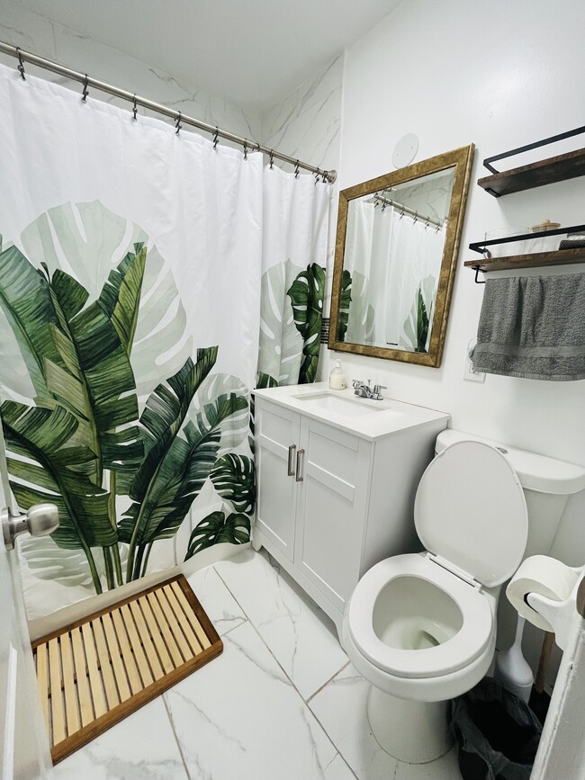 Bathroom with Tub - 1465 NW 111th St