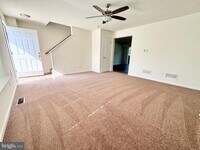 Building Photo - 120 Salerno Dr