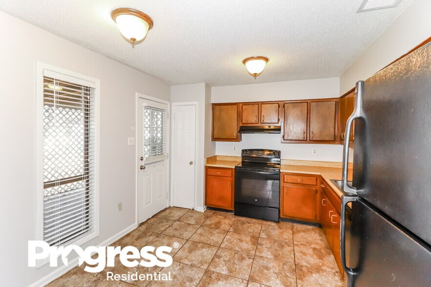 Building Photo - 4426 Spring Harbor Dr