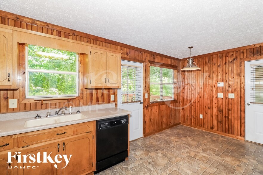 Building Photo - 115 River Trace Dr