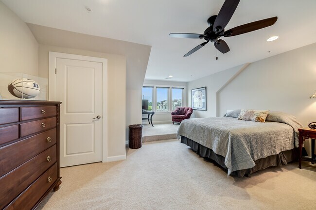 Building Photo - 1521 Ribbon Limestone Terrace SE