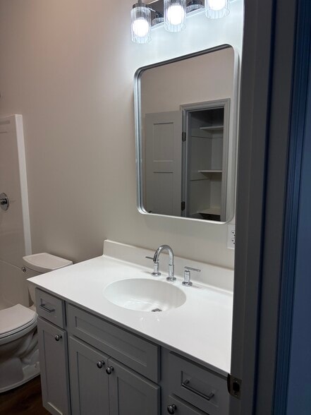 Building Photo - 7 Hammond Ln