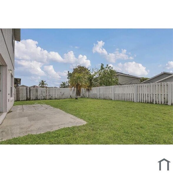 Building Photo - 1409 Timberbend Cir
