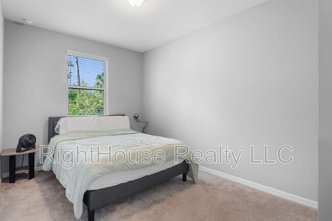Building Photo - 323 Rustic Loop