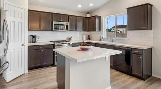 Building Photo - Beautiful Home for Rent in Desirable North Meridian!