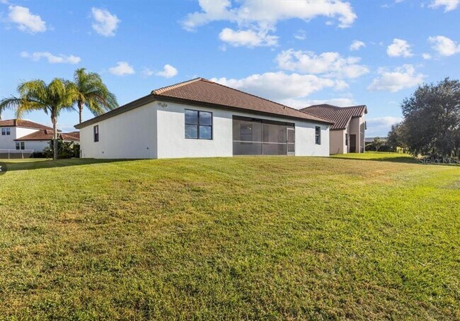 Building Photo - 4056 Sunset Lake Dr