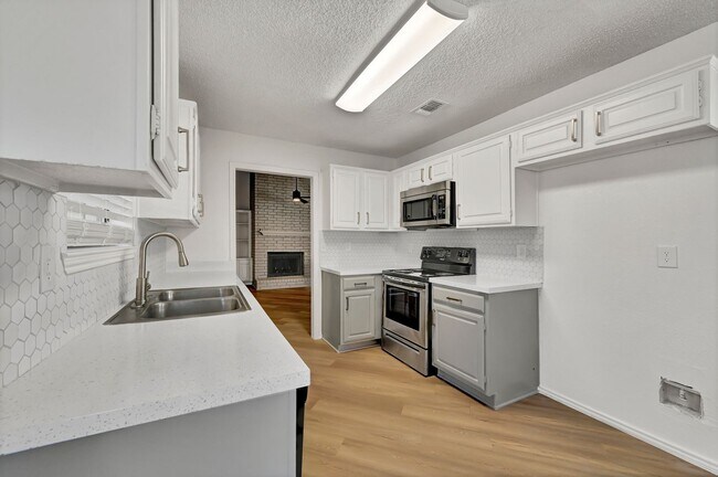 Building Photo - 4051 Saint Christopher Ln