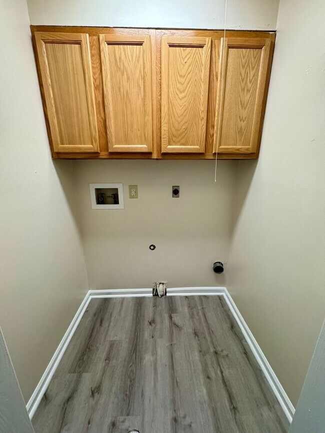 Building Photo - 1412 Jackson Ln