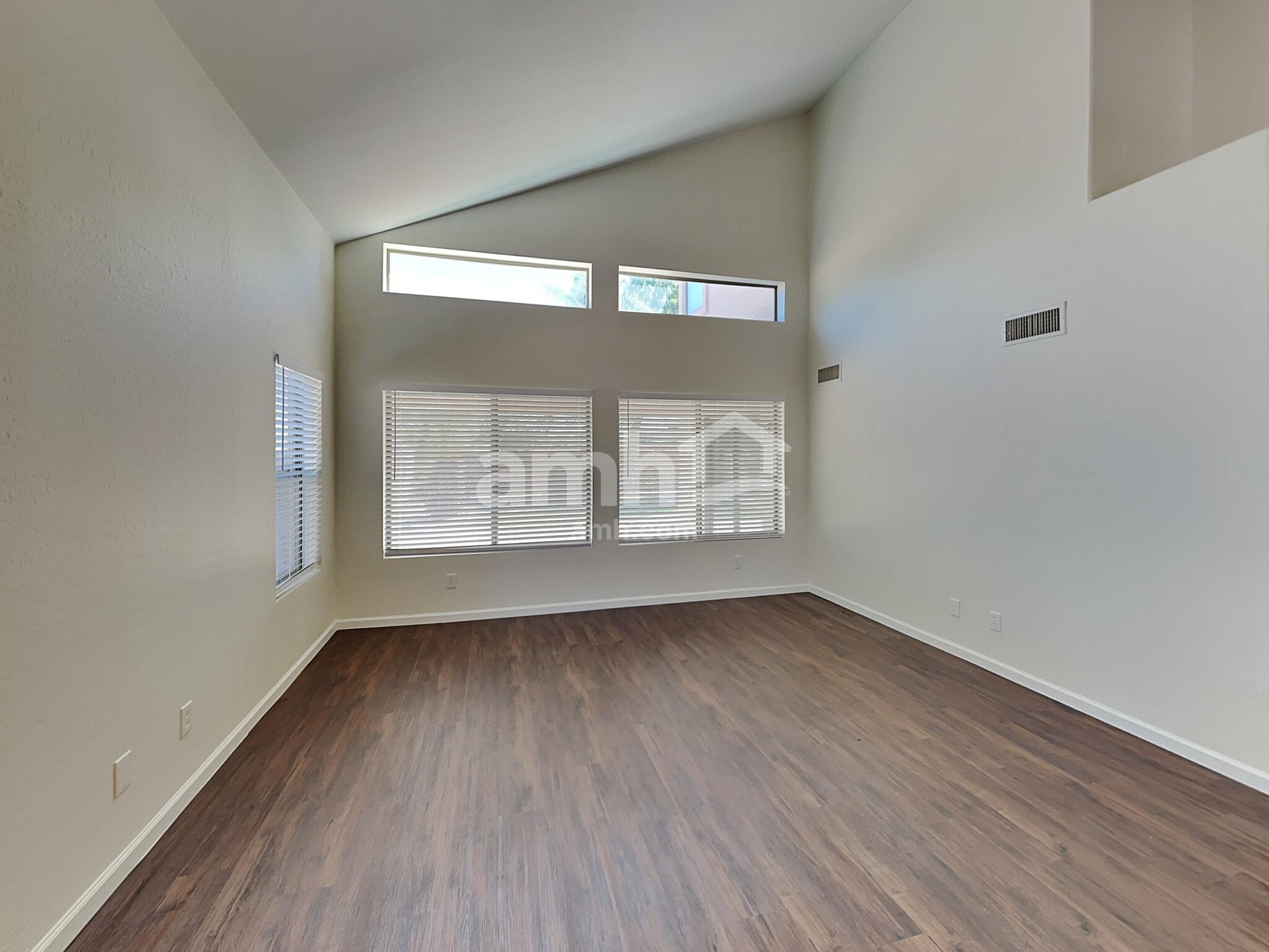 Building Photo - 2619 W Bartlett Way