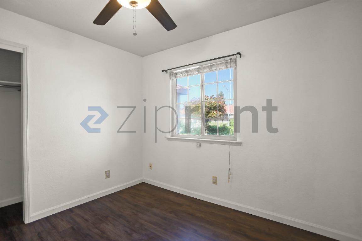 Building Photo - 2847 Hillcrest St