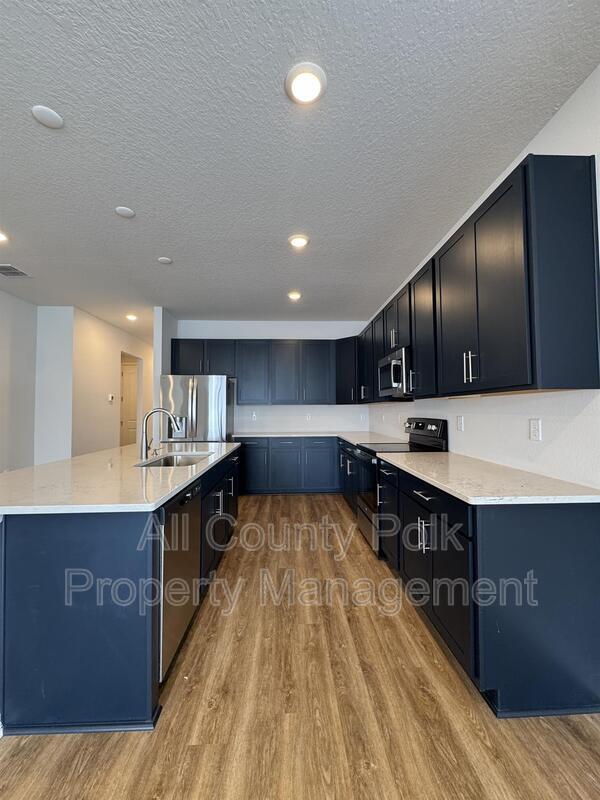 Building Photo - 851 Folklore Ln
