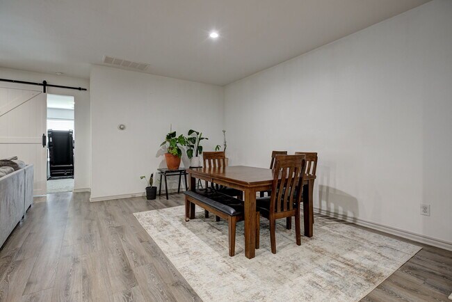 Building Photo - 14701 Travertine Fls Ln