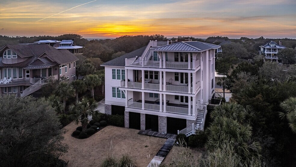 Building Photo - 205 Sea Island Dr