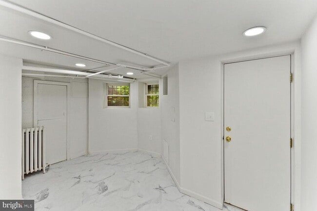Building Photo - 118 W St NW