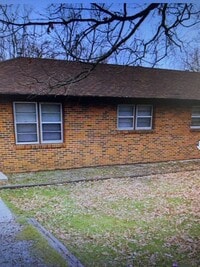 Building Photo - 1904 N Creasy Springs Rd